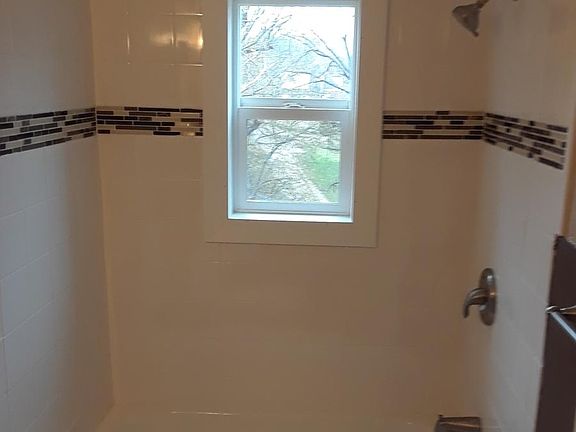 3rd image of 312 E Dunklin St APT D