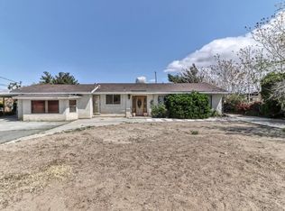 10599 Victor Ave, Hesperia, CA 92345