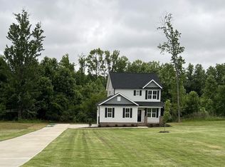 65 Greenhouse St, Zebulon, NC 27597