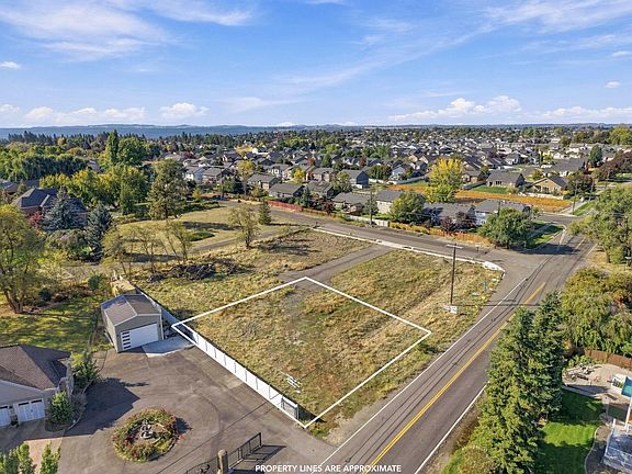 2nd image of 8612 N Panorama Dr