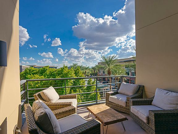 3rd image of 15215 N Kierland Blvd Unit 305