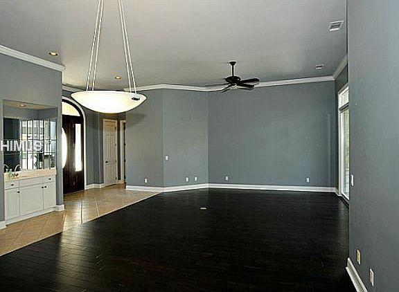 5th image of 37 Sussex Ln