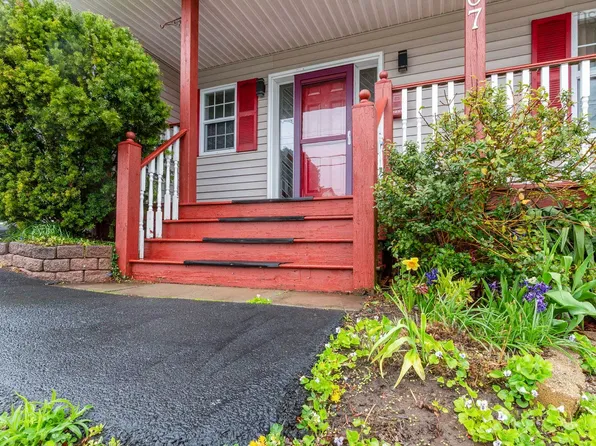 107 Lancaster Dr, Dartmouth, NS B3A 4X8