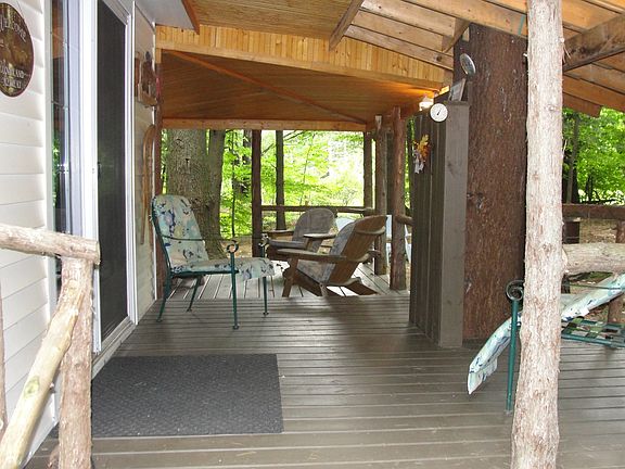 3rd image of 122 Livingston Rd