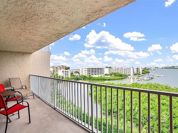 3rd image of 19451 Gulf Blvd APT 704
