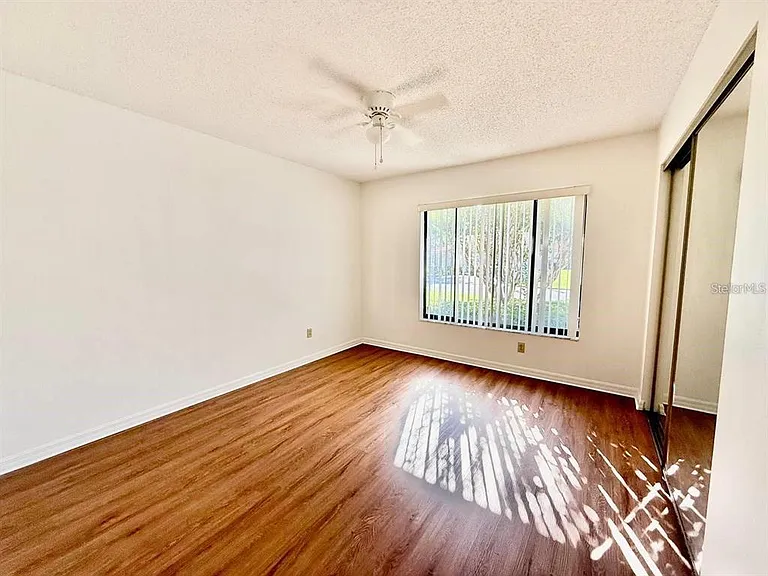 18308 Aintree Ct — Photo 5