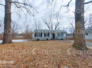 6902 Noble Dr, Hazelwood, MO 63042