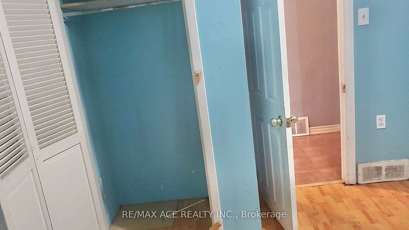 Mississauga House for rent - 3 Bedrooms — photo 4