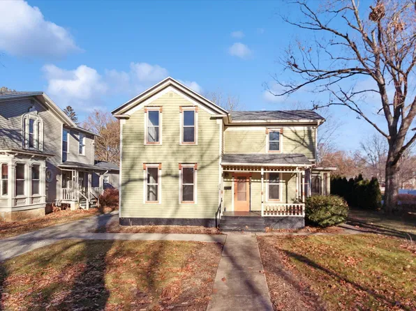 236 W Main St, Evansville, WI 53536