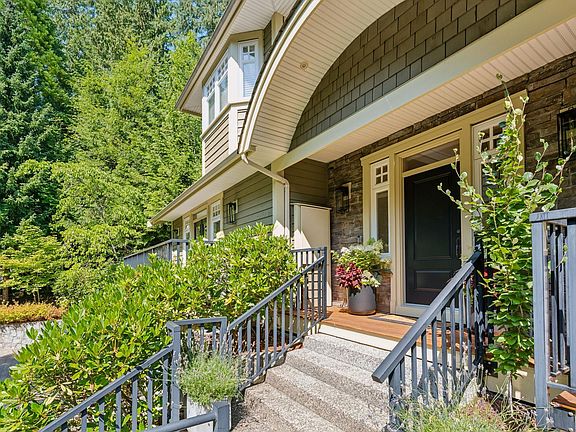 2nd image of 4904 Chalet Pl
