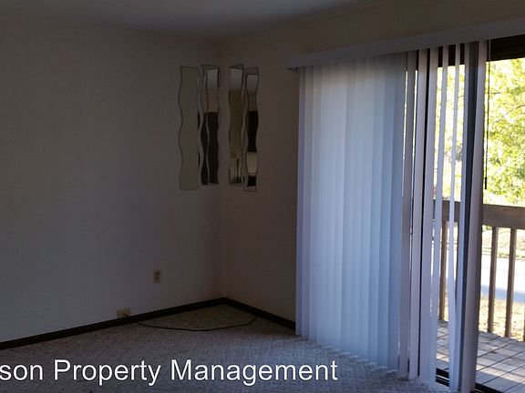 2nd image of 1124 W McCarty St APT B