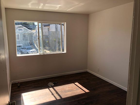 4th image of 248 Armour Ave