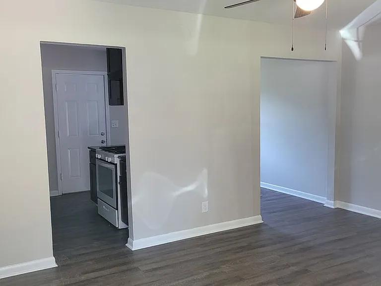 4345 Leslie St — Photo 26