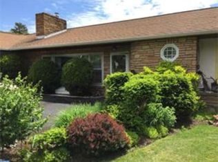 1221 Glenbrook Rd, Huntingdon Valley, PA 19006