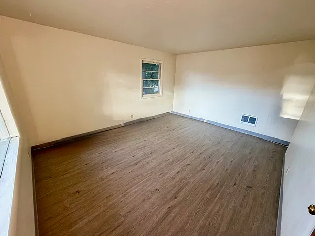 210 Stark Street - 1, 035 — Photo 3