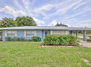 17 W Thomas St, Avon Park, FL 33825