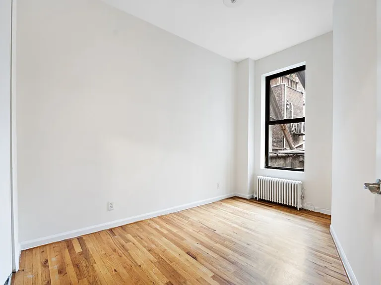 876 Lexington Ave #1A — Photo 6