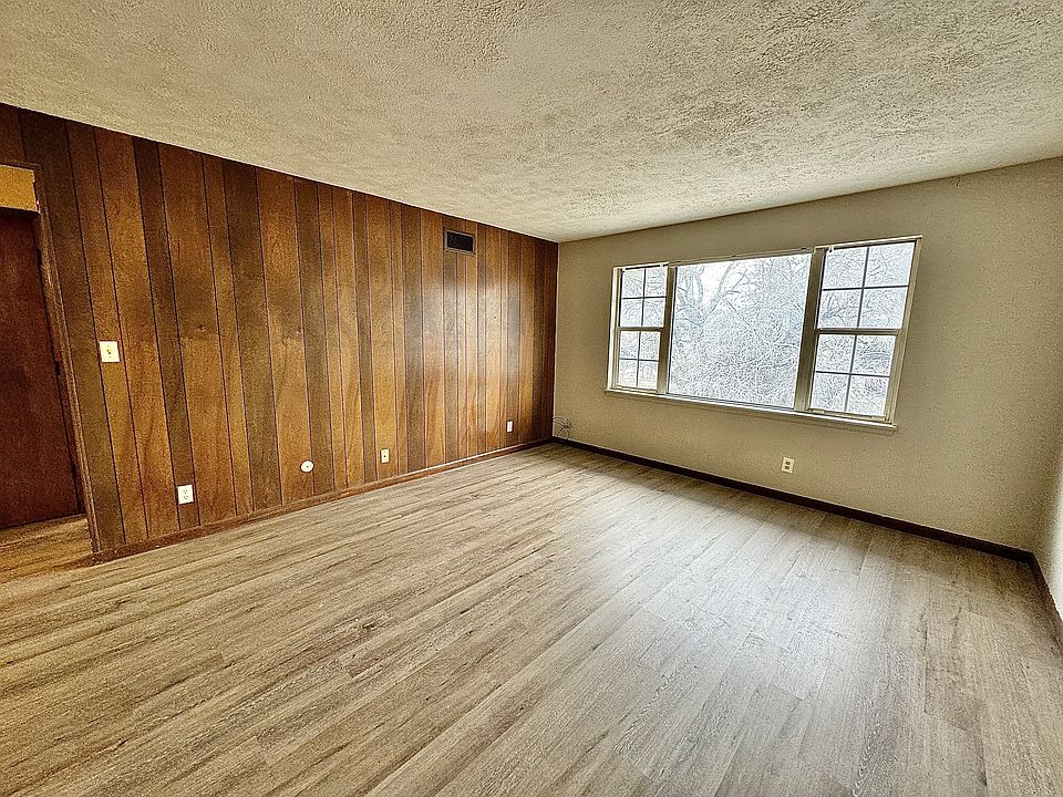 The Vinegar Hill Apartments 201 W Allen St Springfield IL Zillow