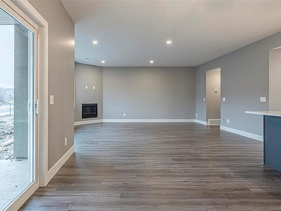 5th image of 6600 Okanagan Ave #40