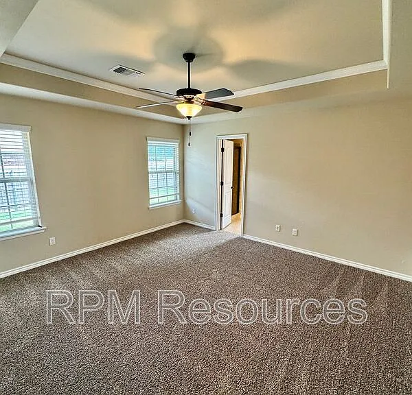 10800 SE 27th St — Photo 14