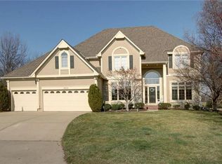 10114 W 141st St, Overland Park, KS 66221
