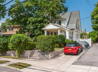 45-33 Zion St #11362, Little Neck, NY 11362