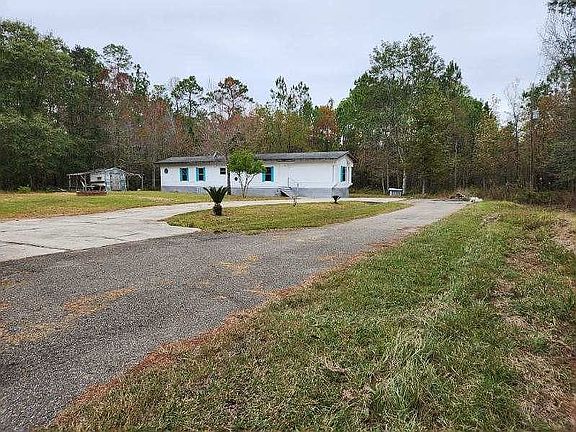 3rd image of 8133 Magnolia Dr