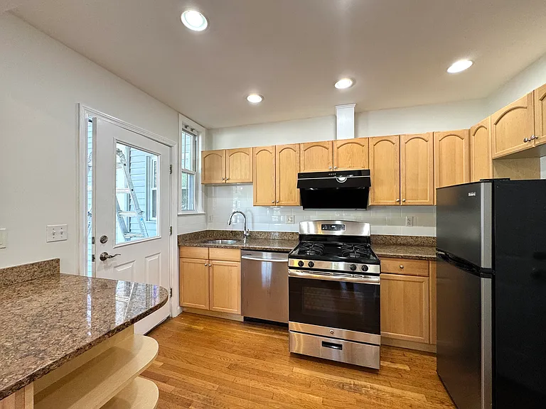 6 Rockland Pl #6 — Photo 13