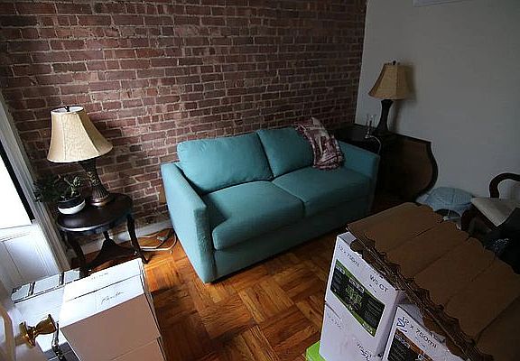 5th image of 159 W 80th St APT 2B