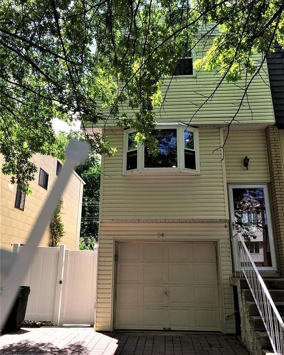 1st image of 14 Russek Dr