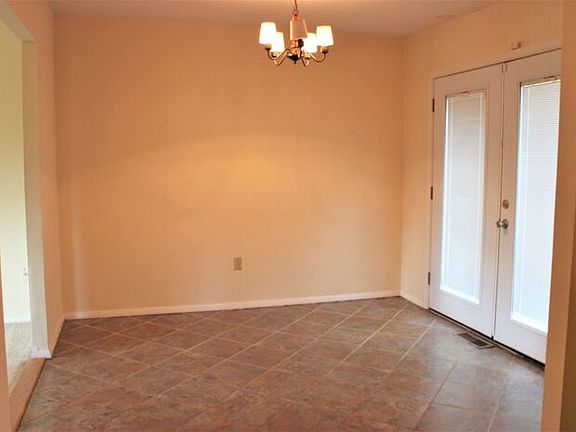 5th image of 931 Sloan Ave