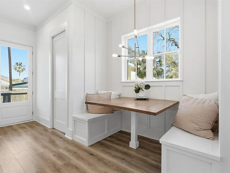 4712 Avenue Q — Photo 11