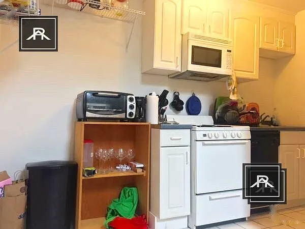 12 Shepard St — Photo 7