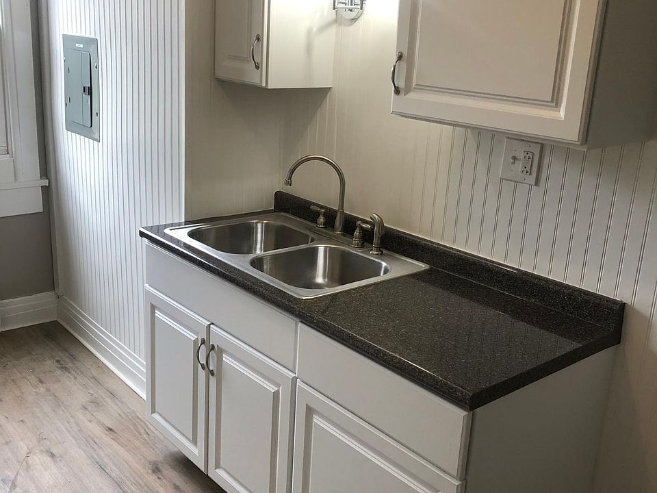 1st image of 346 Parkdale Ave #2