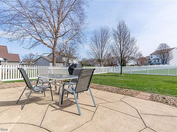 5th image of 2185 Canterbury Cir