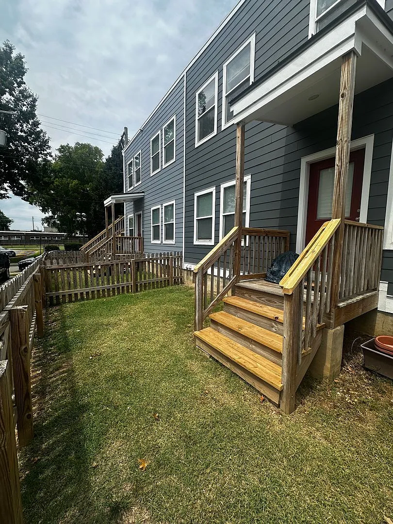2 bed, 2.0 bath, 1100 sqft, $2,005 — Photo 3