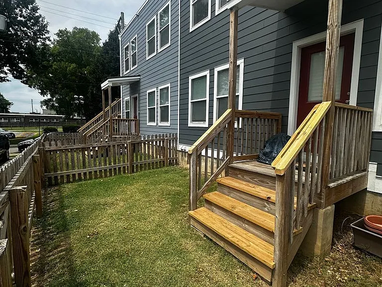 1322 McDonough St #A — Photo 3