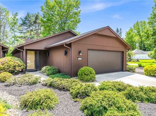 18291 Glencreek Ln, Strongsville, OH 44136