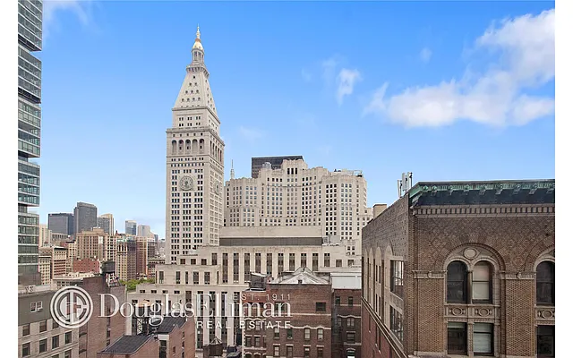 Rented by Douglas Elliman | media 33