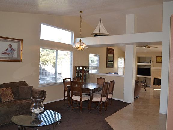 dinning room /formal living room