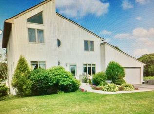 20 Southwest Rd, Narragansett, RI 02882