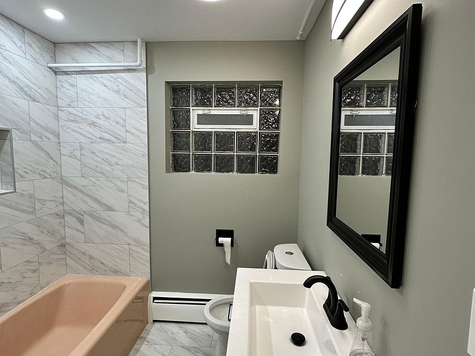 1st image of 3316 W 61st Pl #1