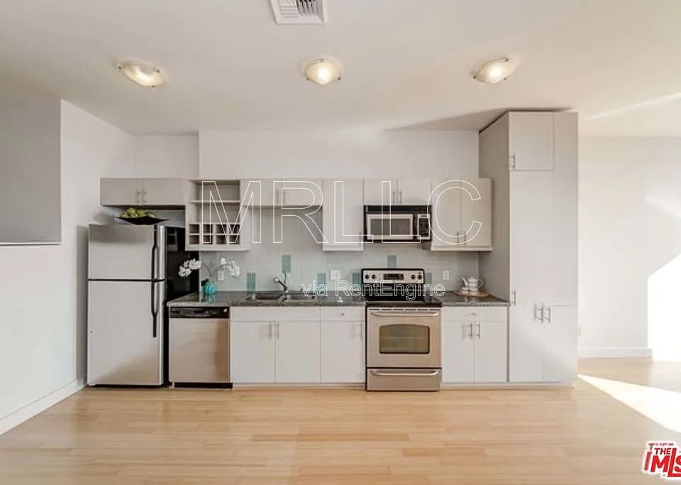 1st image of 3810 Wilshire Blvd APT 1011