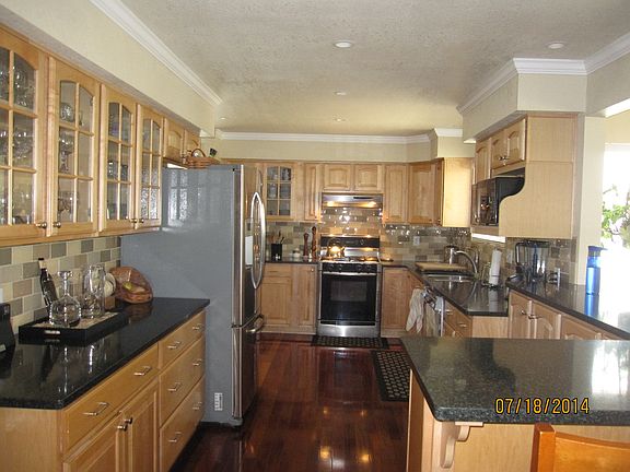 3rd image of 2125 Parkway Dr
