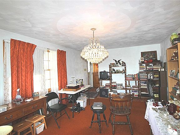 4th image of 551 Ridge Rd