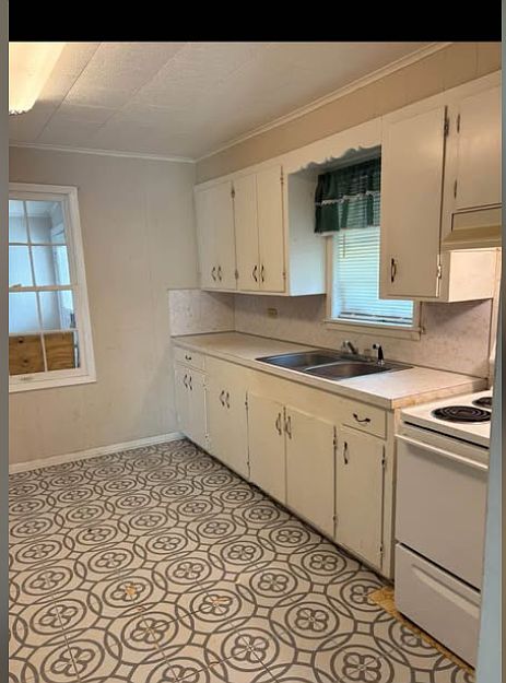 2nd image of 311 Bridges St