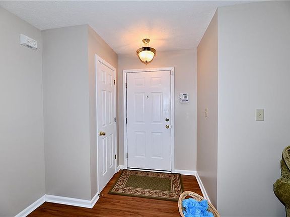 2nd image of 7034 N Laredo Dr