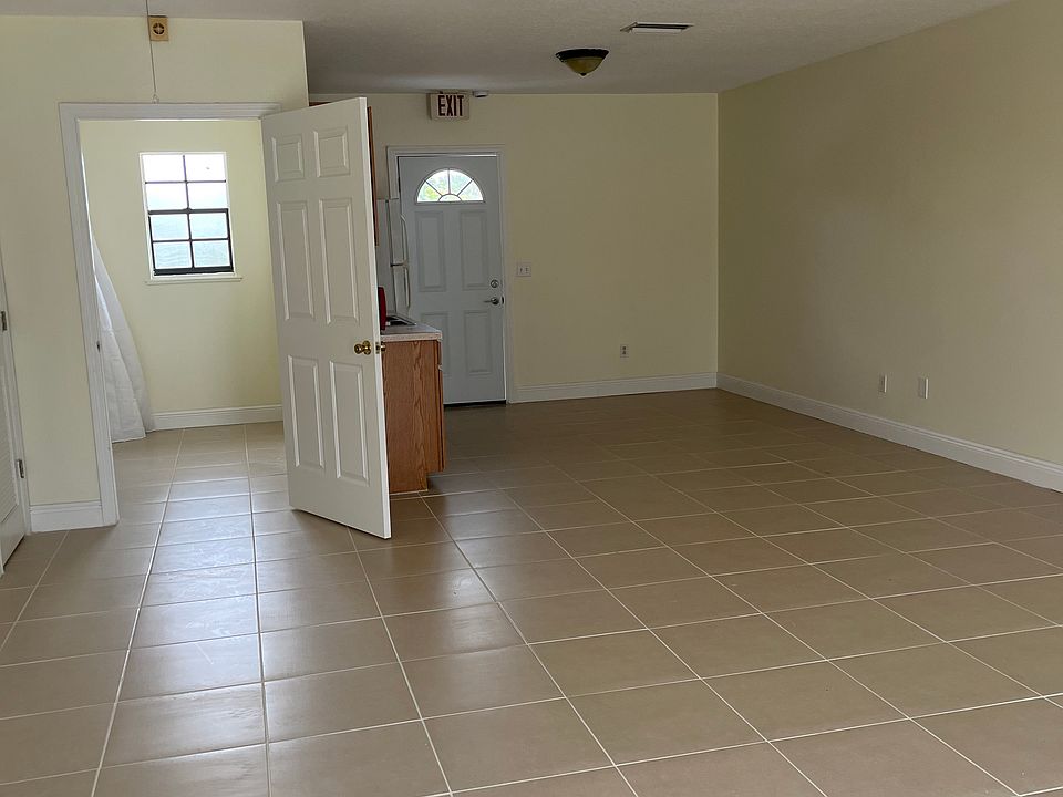 1st image of 227 Flamingo Dr #1