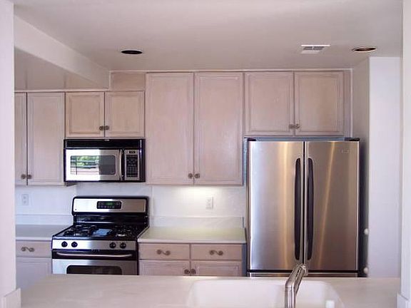 2nd image of 2023 Thomas Ave