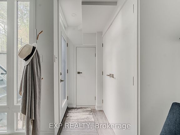 3rd image of 19 Devon Rd